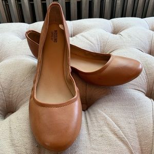 Tan Mossimo ballet flats, like new, size 11
